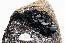 NASA нашло в метеоритах следы инопланетян