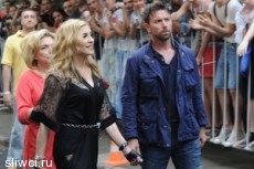 В Москве Мадонну встретили нецензурной бранью