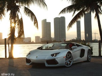 Покупателям пентхаусов в Дубае подарят суперкары Lamborghini
