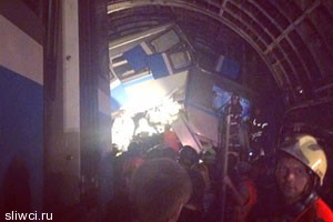 Число жертв аварии на "синей" ветке московского метро увеличилось до 16