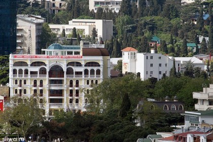 Цены на первичном рынке жилья Крыма за год выросли