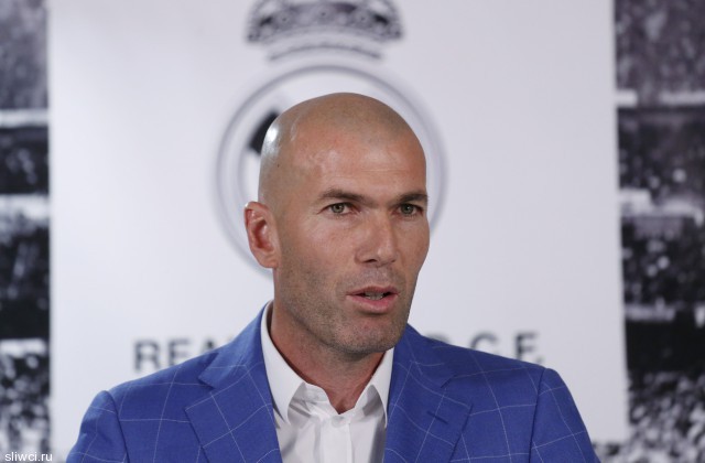 Зидан отказался работать с Роберто Карлосом в «Реале»